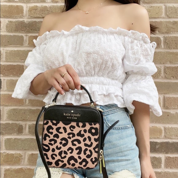 Kate Spade Crossbody ๐๐ - Picture 5 of 6